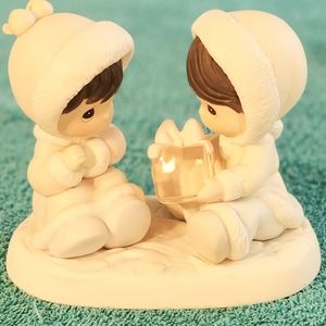 Precious Moments-"I only have ice for you"